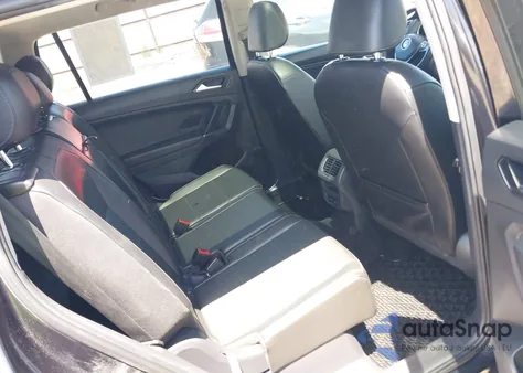 2018 Volkswagen Tiguan 2.0T Se/2.0T Sel z USA, uszkodzony, nr VIN 3VV2B7AX6JM168894